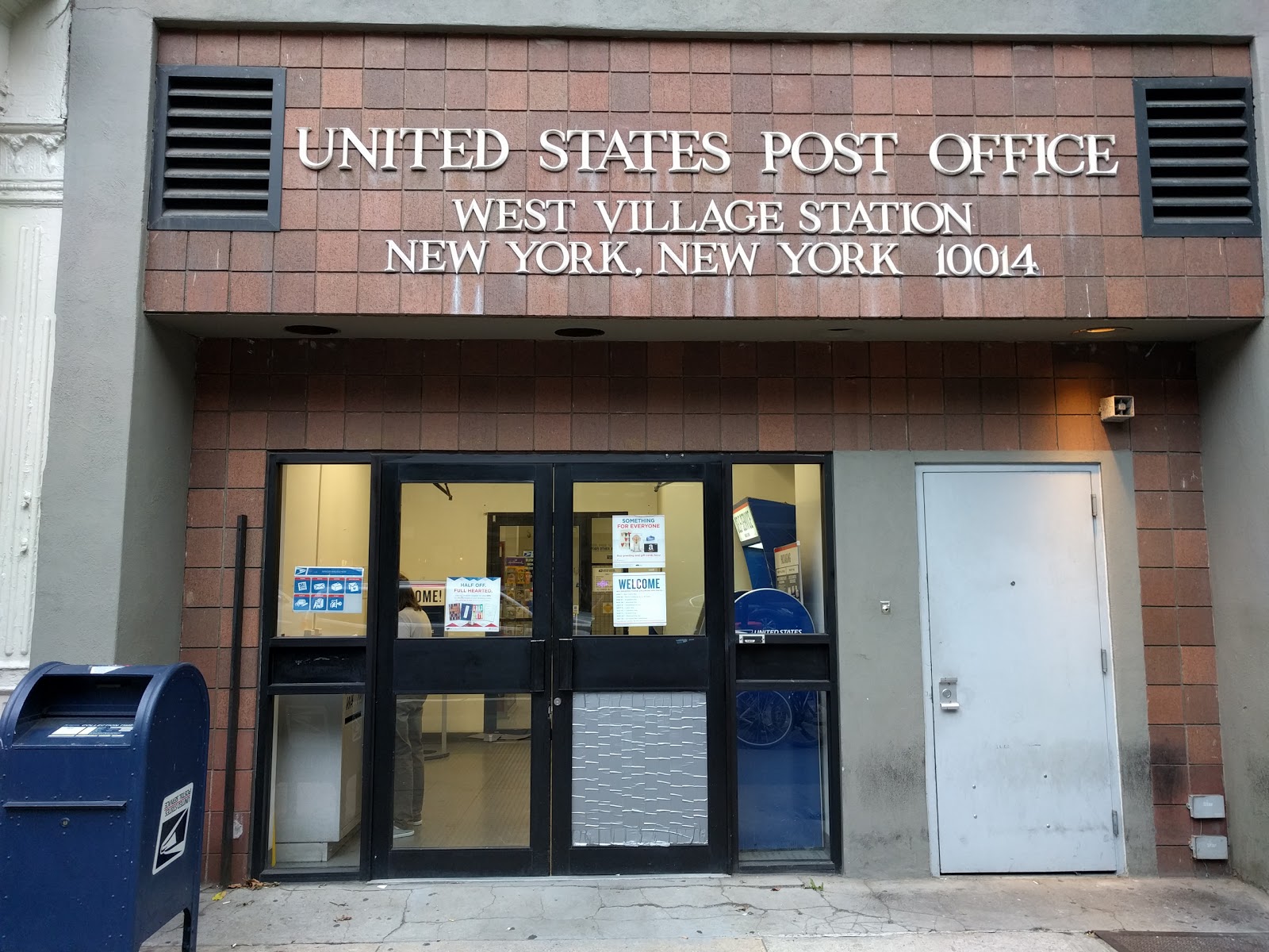 Photo of US Post Office in New York City, New York, United States - 2 Picture of Point of interest, Establishment, Finance, Post office