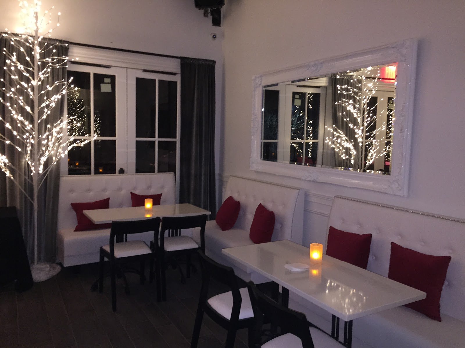 Photo of Chalet Restaurant and Lounge in Roslyn City, New York, United States - 4 Picture of Restaurant, Food, Point of interest, Establishment, Bar