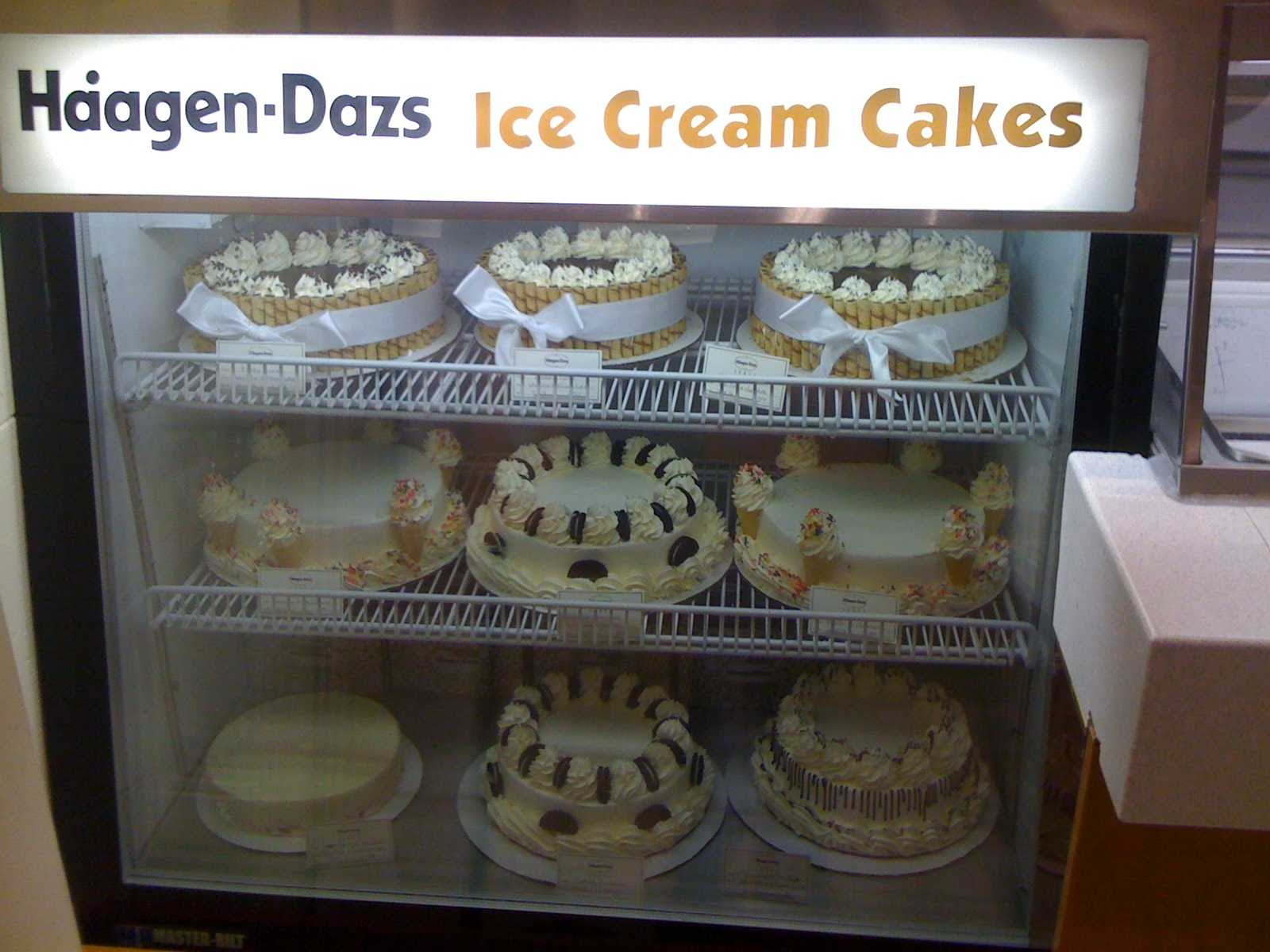 Photo of Haagen-Dazs Shop in Garden City, New York, United States - 2 Picture of Food, Point of interest, Establishment, Store
