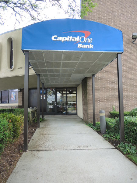 Photo of Capital One Bank in Albertson City, New York, United States - 1 Picture of Point of interest, Establishment, Finance, Atm, Bank