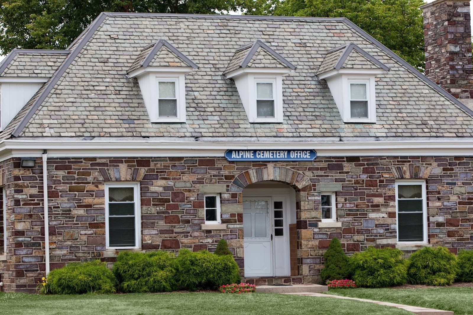 Photo of Alpine Cemetery in Perth Amboy City, New Jersey, United States - 1 Picture of Point of interest, Establishment, Cemetery