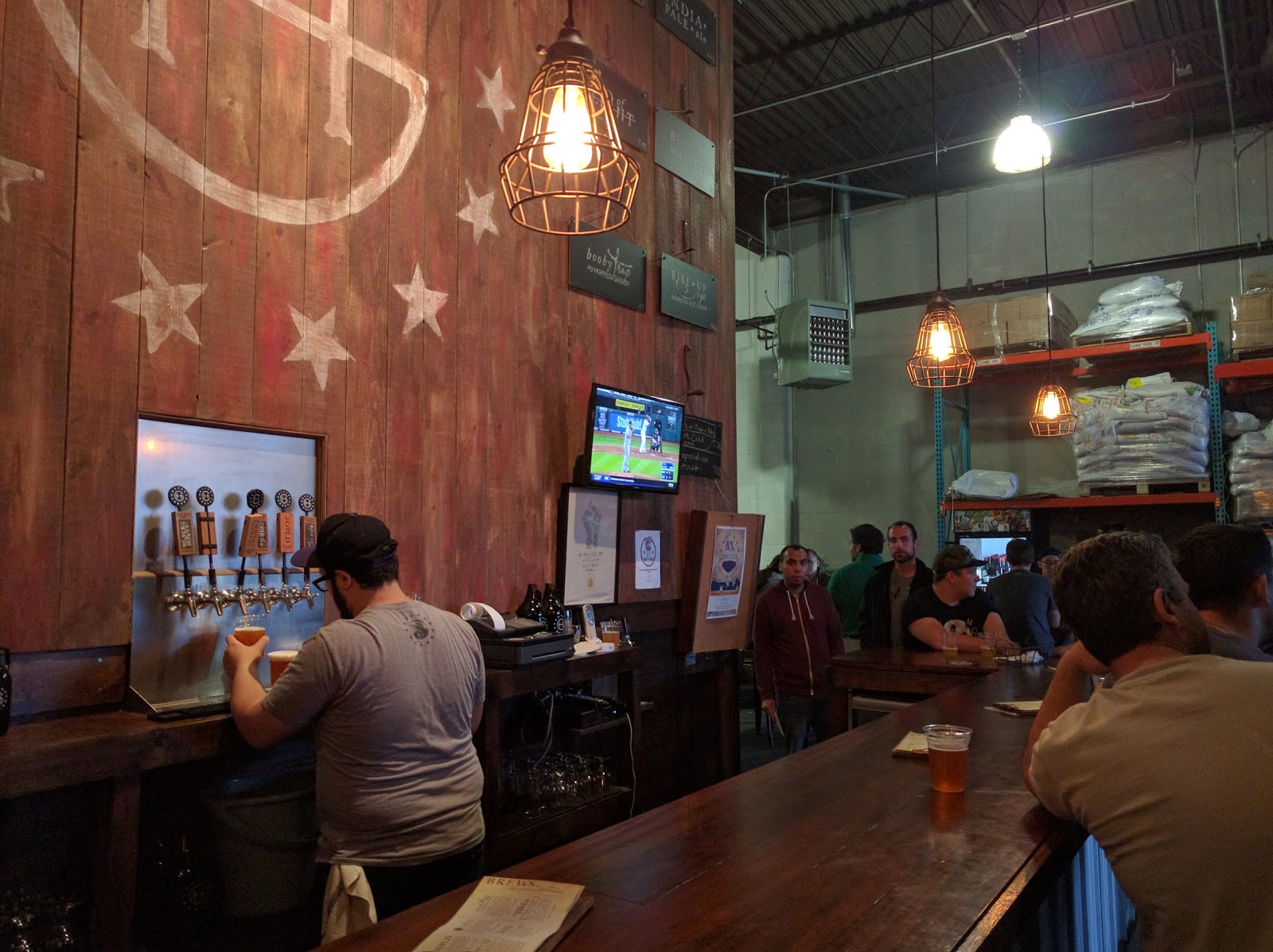 Photo of Gun Hill Brewing Company in Bronx City, New York, United States - 1 Picture of Restaurant, Food, Point of interest, Establishment, Bar