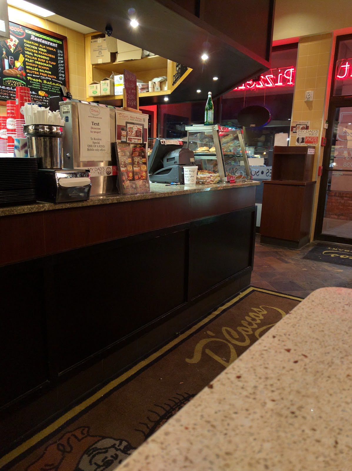 Photo of D'Cocco's Italitan Restaurant Pizzeria & Catering in Oceanside City, New York, United States - 2 Picture of Restaurant, Food, Point of interest, Establishment, Meal delivery