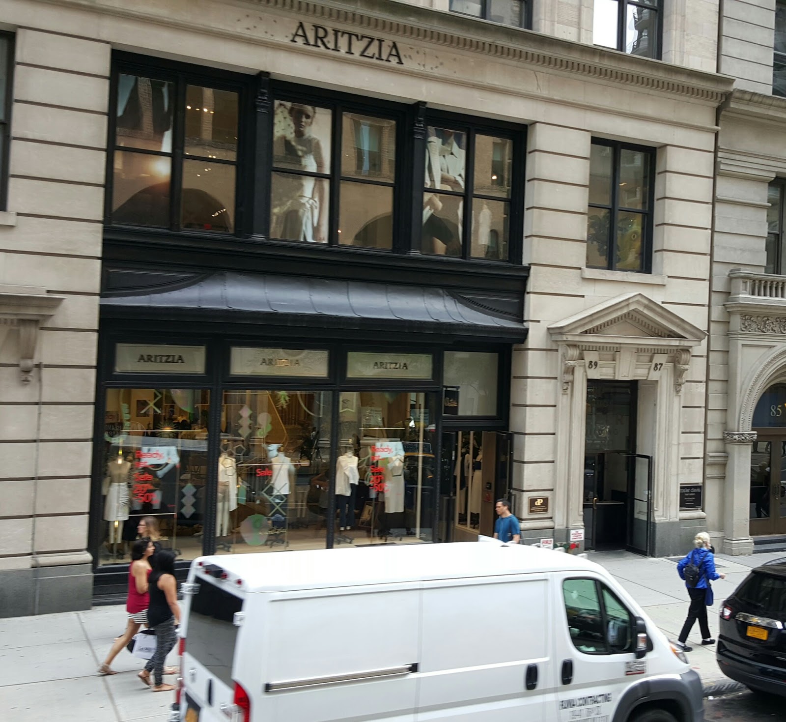 Photo of Aritzia in New York City, New York, United States - 5 Picture of Point of interest, Establishment, Store, Clothing store