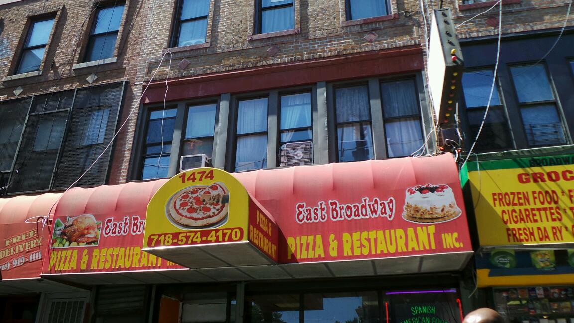 Photo of Broadway Pizza & Fried Chicken in Kings County City, New York, United States - 1 Picture of Restaurant, Food, Point of interest, Establishment