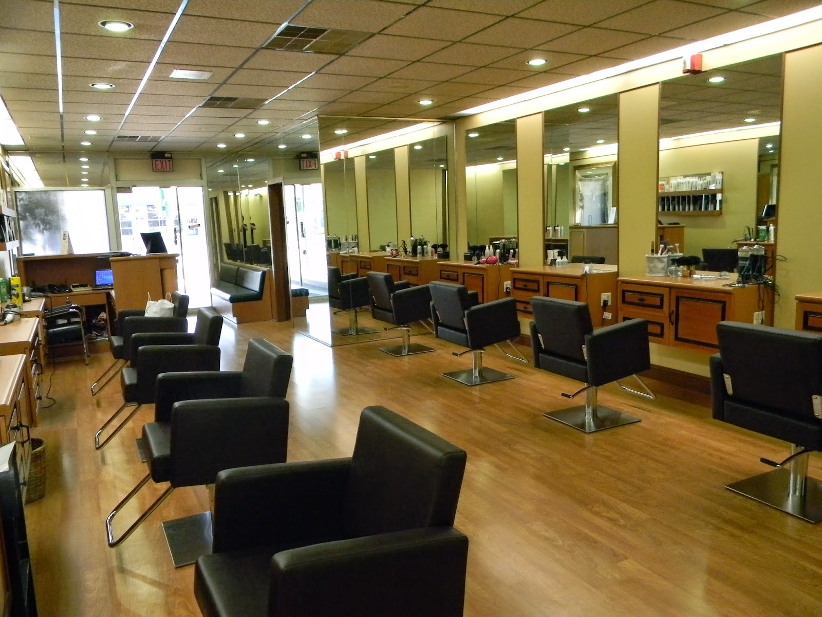 Photo of B Dinelli Hair Salon in Teaneck City, New Jersey, United States - 1 Picture of Point of interest, Establishment, Beauty salon, Hair care