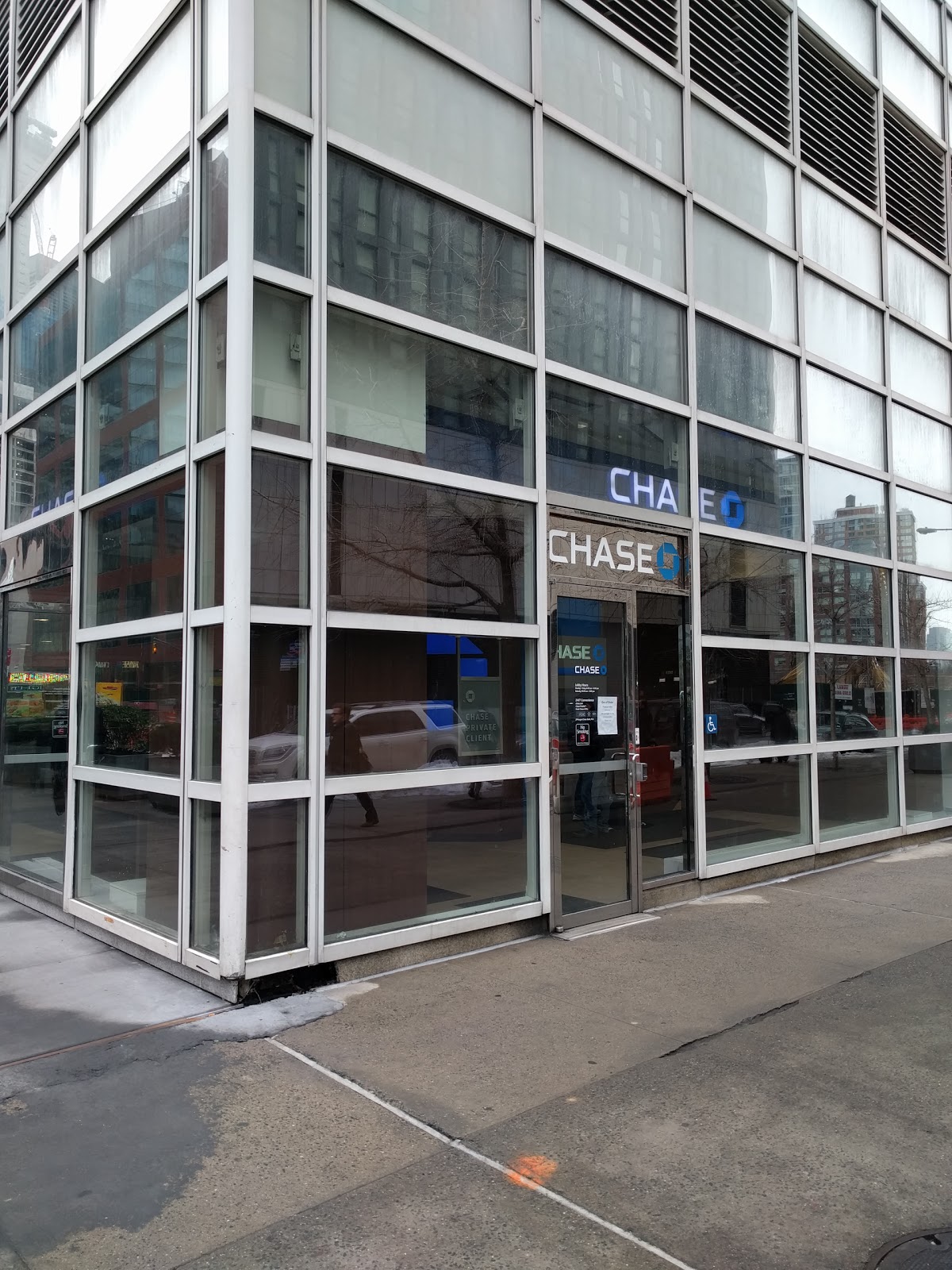 Photo of Chase Bank in New York City, New York, United States - 1 Picture of Point of interest, Establishment, Finance, Atm, Bank