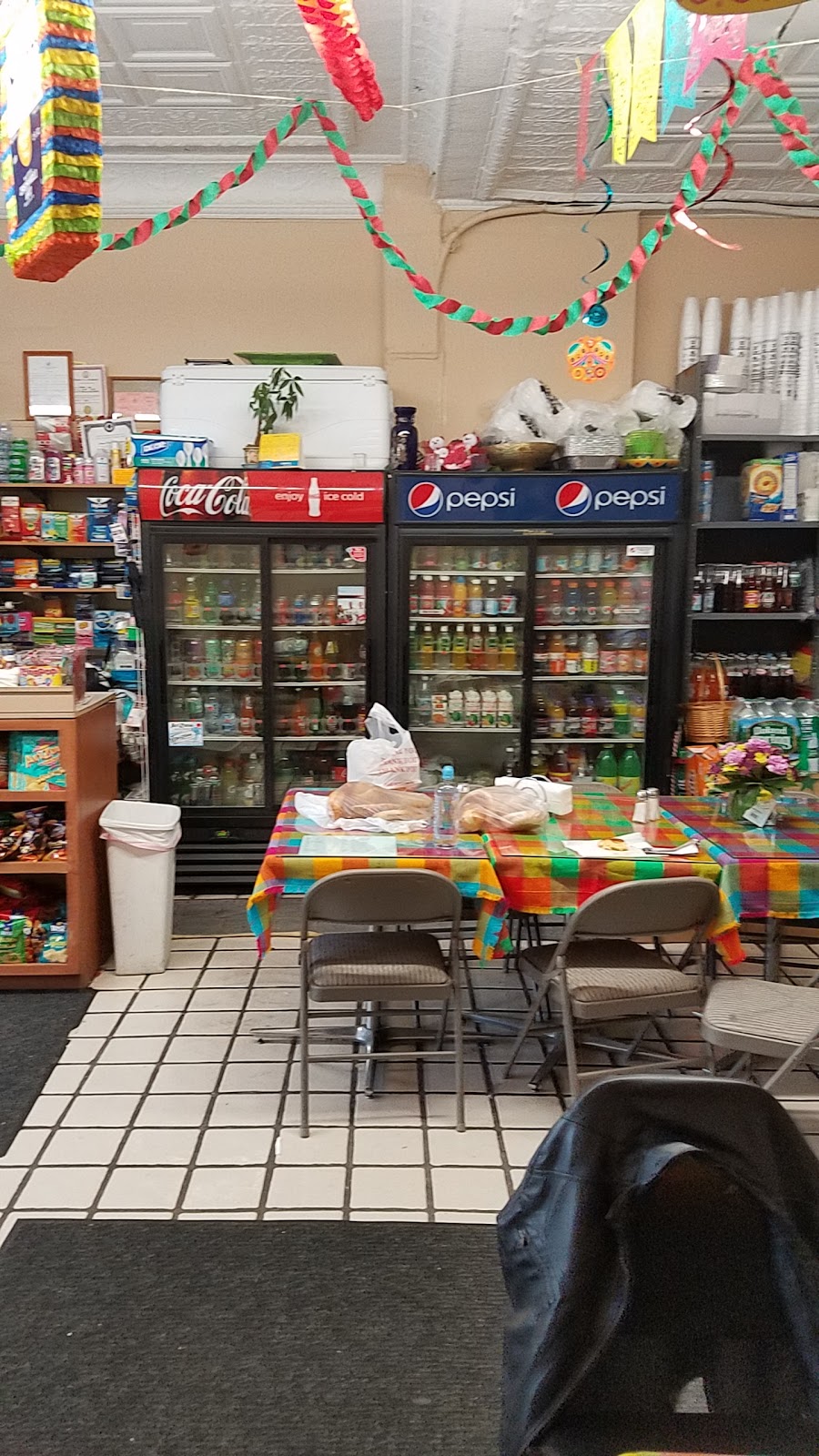 Photo of Vickis Deli in New Rochelle City, New York, United States - 2 Picture of Food, Point of interest, Establishment, Store, Grocery or supermarket