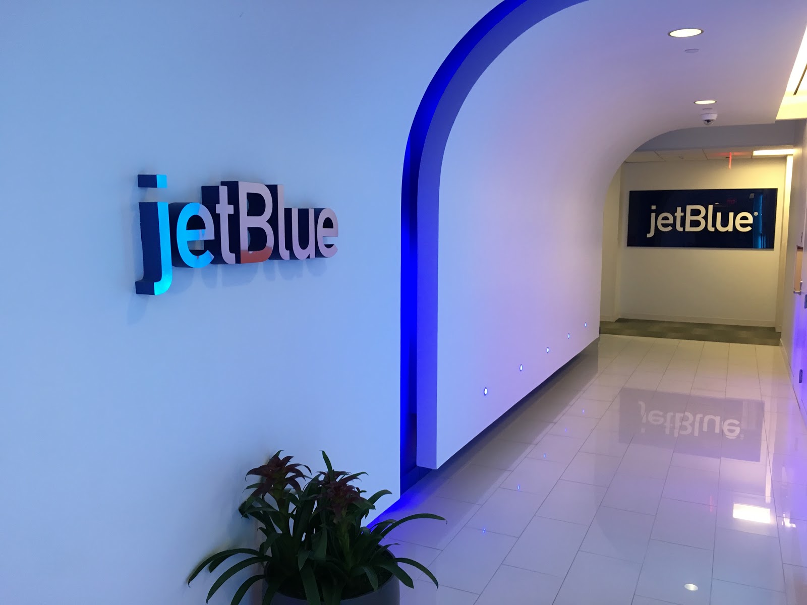 Photo of JetBlue Airways Corporation in Long Island City, New York, United States - 6 Picture of Point of interest, Establishment