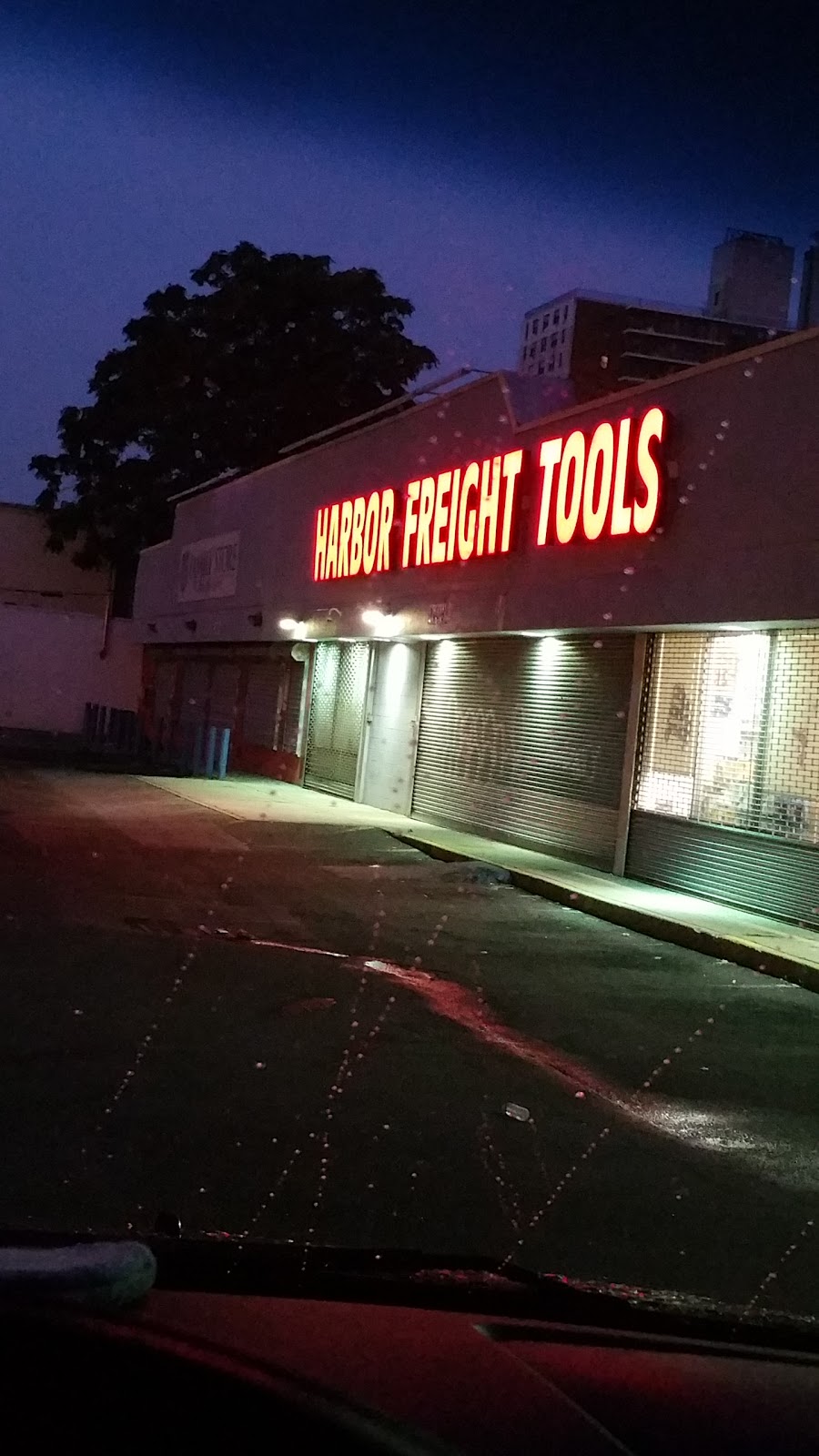 Photo of Harbor Freight Tools in Bronx City, New York, United States - 5 Picture of Point of interest, Establishment, Store, Hardware store