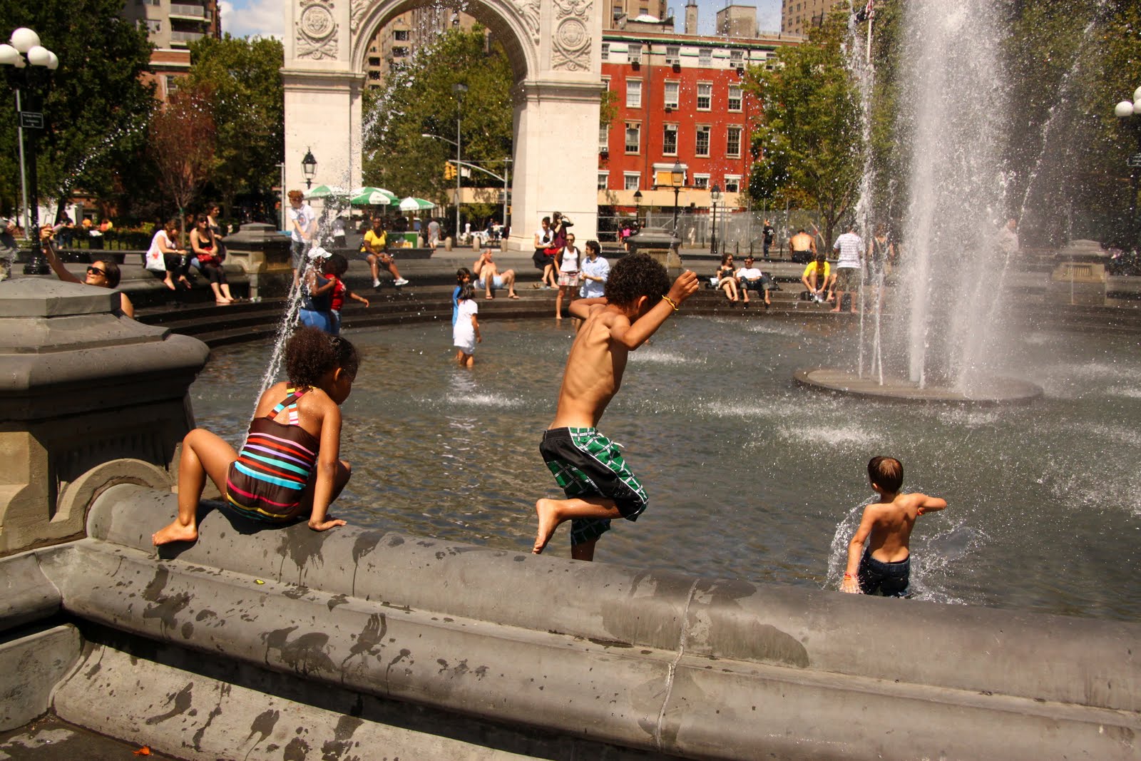 Photo of Washington Square Fountain in New York City, New York, United States - 7 Picture of Point of interest, Establishment