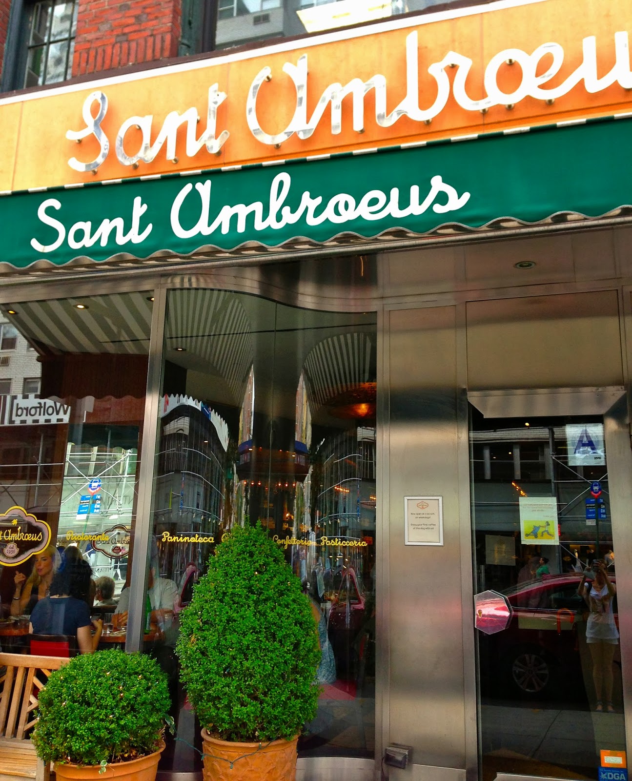 Photo of Sant Ambroeus in New York City, New York, United States - 5 Picture of Restaurant, Food, Point of interest, Establishment, Bar