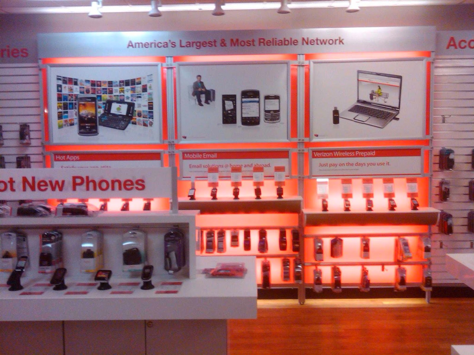 Photo of Wireless World Communications Verizon Wireless Premium Retailer in New Milford City, New Jersey, United States - 1 Picture of Point of interest, Establishment, Store