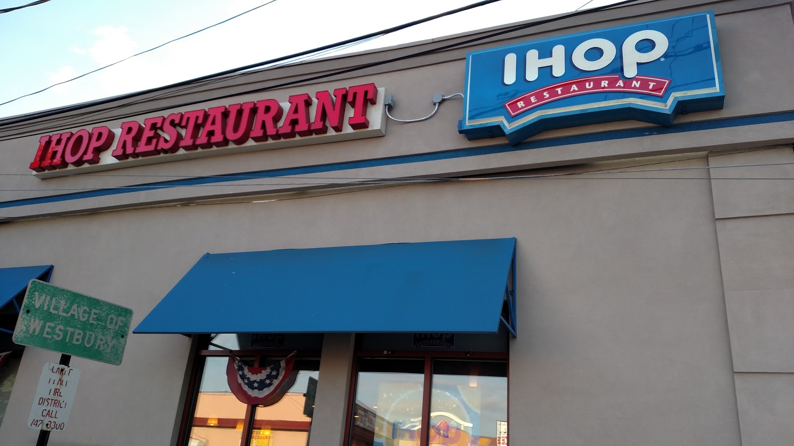 Photo of IHOP in Westbury City, New York, United States - 1 Picture of Restaurant, Food, Point of interest, Establishment