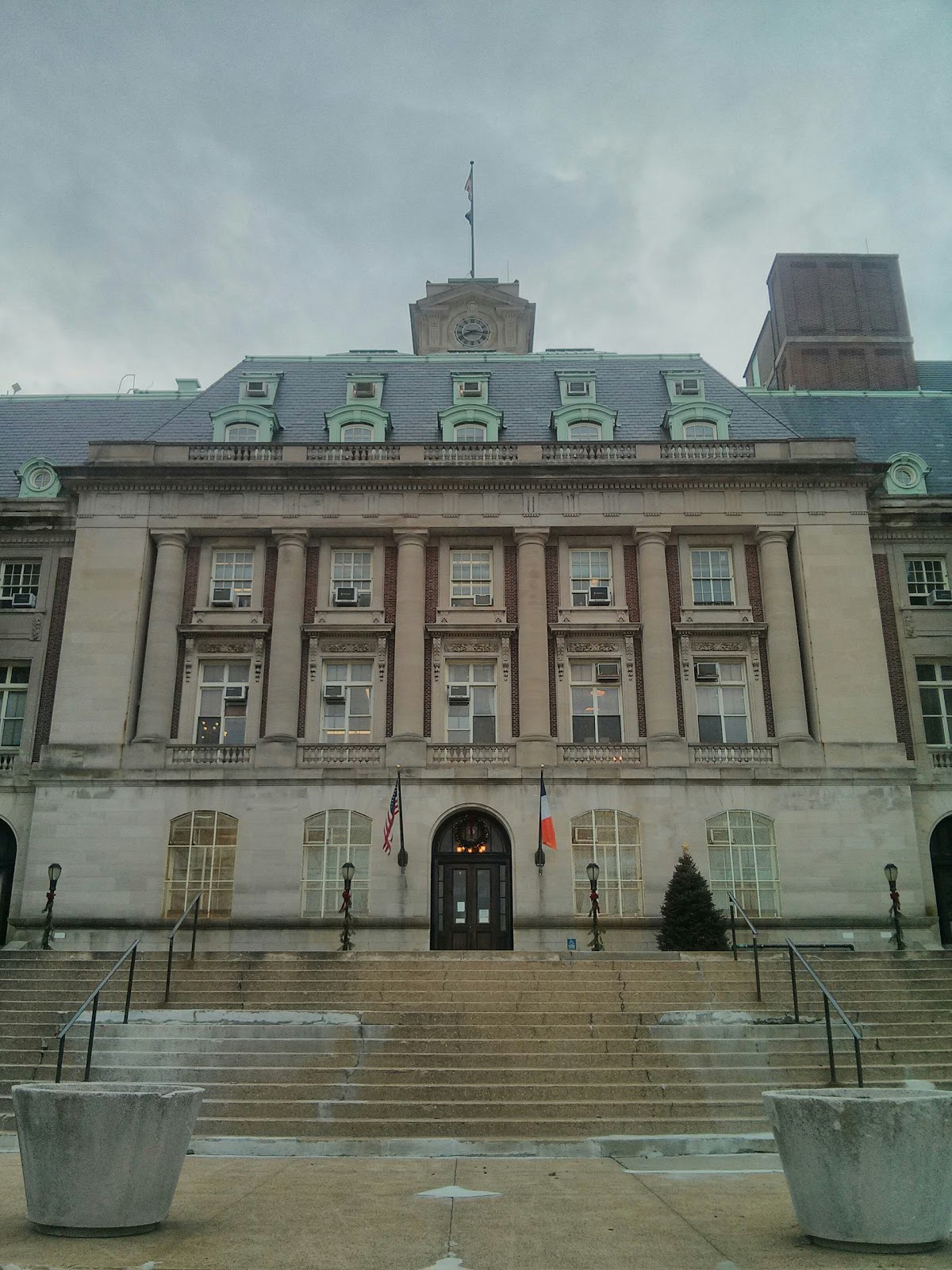 Photo of Staten Island Borough Hall in Staten Island City, New York, United States - 2 Picture of Point of interest, Establishment, Local government office