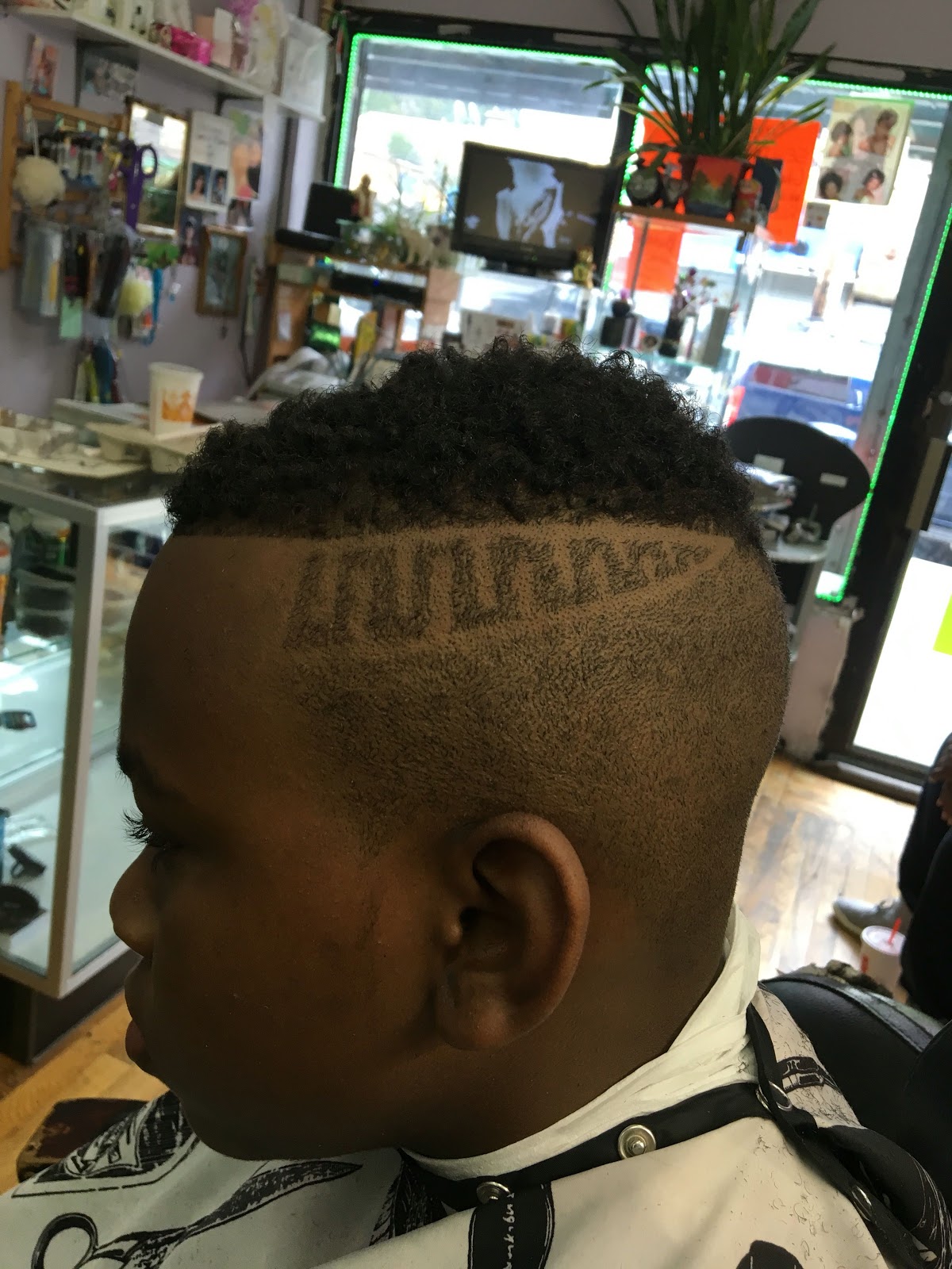 Photo of Jones prestige cut Barber in Bronx City, New York, United States - 4 Picture of Point of interest, Establishment, Health, Hair care