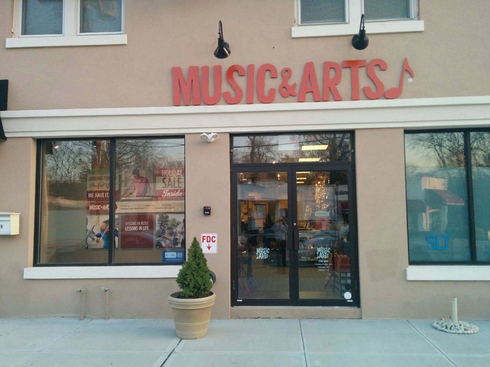 Photo of Music & Arts in Essex County City, New Jersey, United States - 3 Picture of Point of interest, Establishment, Store
