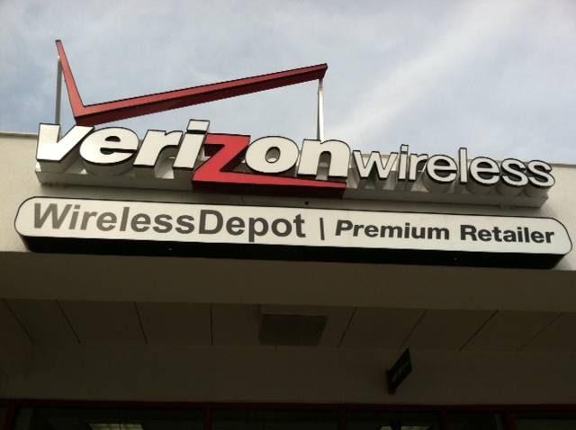 Photo of Verizon Wireless Retailer in Hackensack City, New Jersey, United States - 1 Picture of Point of interest, Establishment, Store, Electronics store