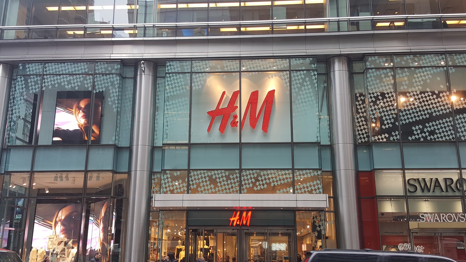 Photo of H&M in New York City, New York, United States - 2 Picture of Point of interest, Establishment, Store, Clothing store