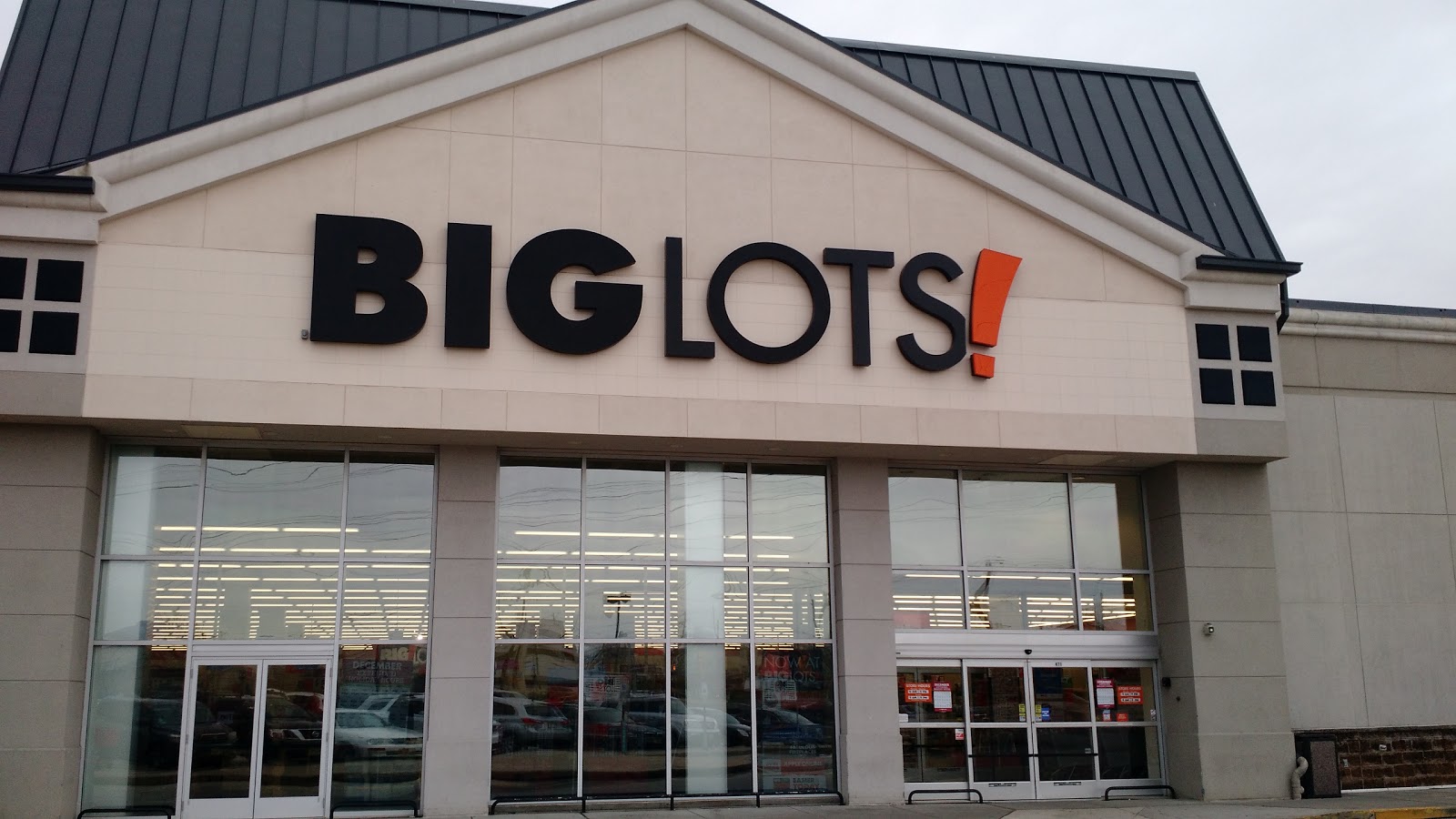Photo of Big Lots in Woodbridge Township City, New Jersey, United States - 4 Picture of Food, Point of interest, Establishment, Store, Grocery or supermarket, Home goods store, Furniture store, Department store