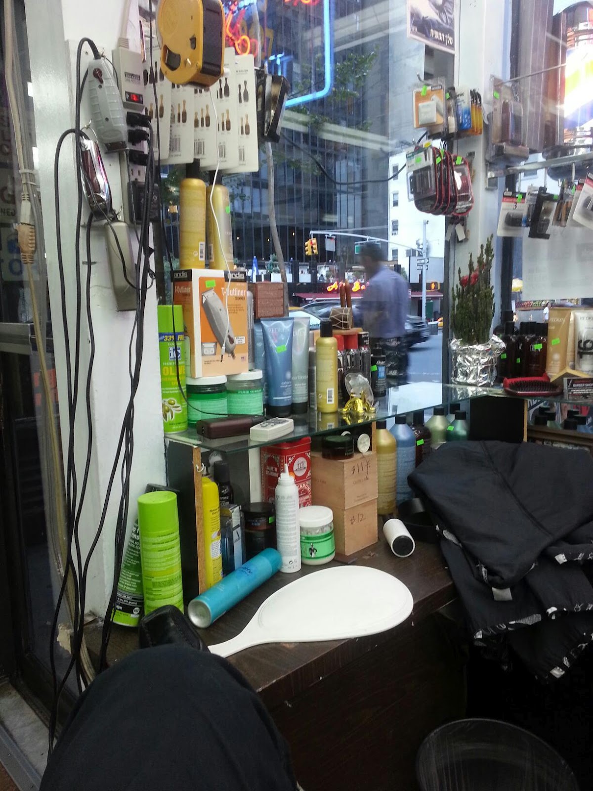 Photo of Golden Hair Salon & Barber Shop in New York City, New York, United States - 3 Picture of Point of interest, Establishment, Health, Beauty salon, Hair care