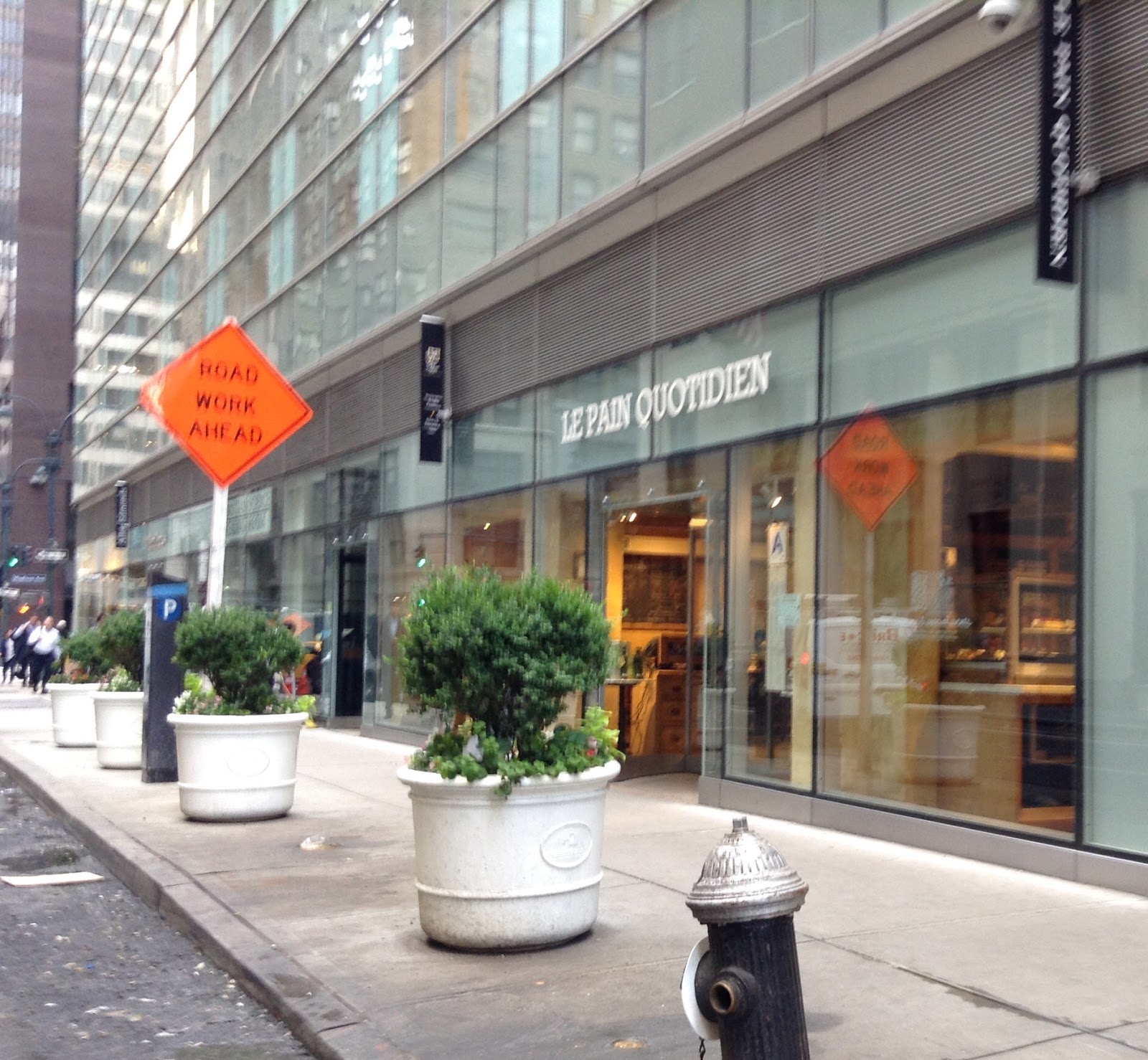 Photo of Le Pain Quotidien - Grand Central West in New York City, New York, United States - 2 Picture of Restaurant, Food, Point of interest, Establishment, Store, Meal takeaway, Cafe, Bakery