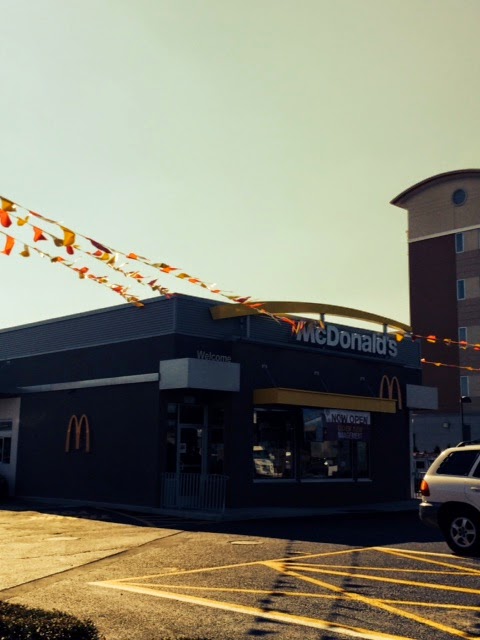 Photo of McDonald's in Maspeth City, New York, United States - 4 Picture of Restaurant, Food, Point of interest, Establishment, Store, Meal takeaway, Cafe