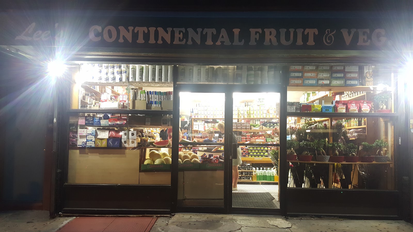 Photo of Lee's Fruit & Vegetables in Jersey City, New Jersey, United States - 2 Picture of Food, Point of interest, Establishment, Store, Grocery or supermarket
