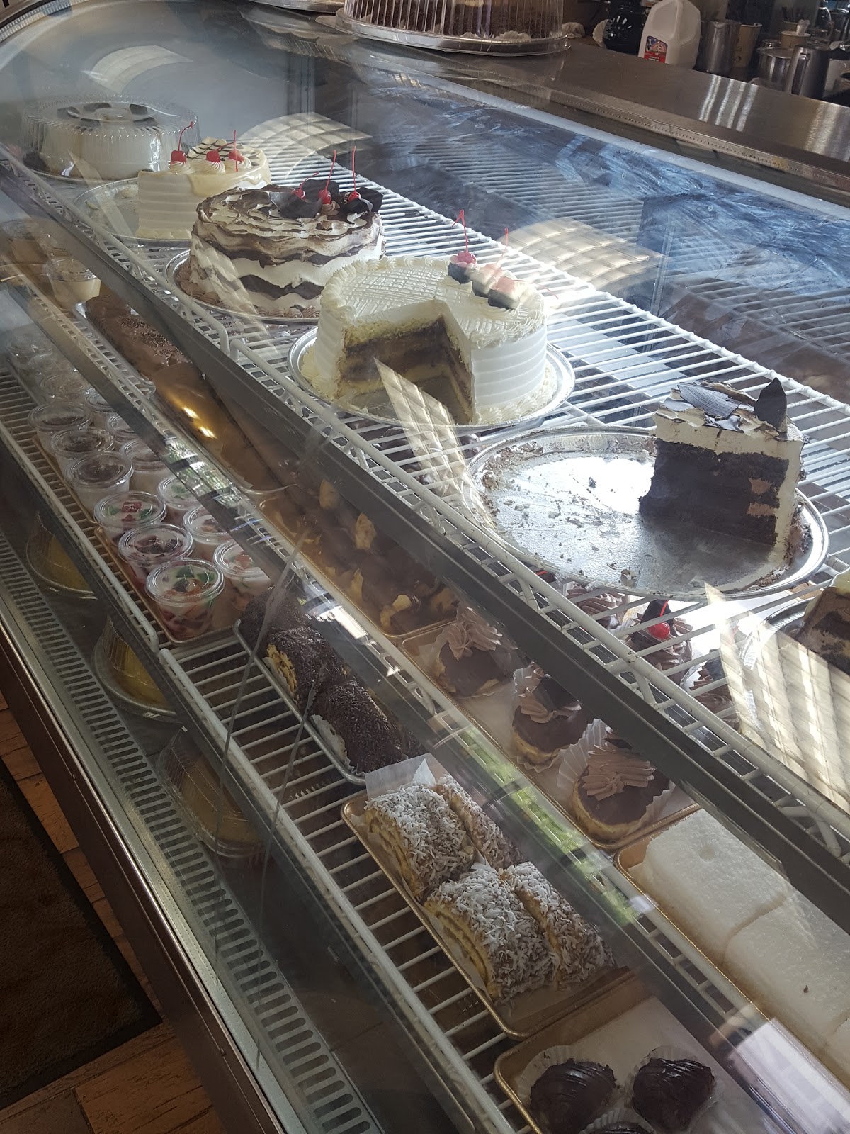 Photo of Pao Da Vida Bakery in Newark City, New Jersey, United States - 5 Picture of Food, Point of interest, Establishment, Cafe