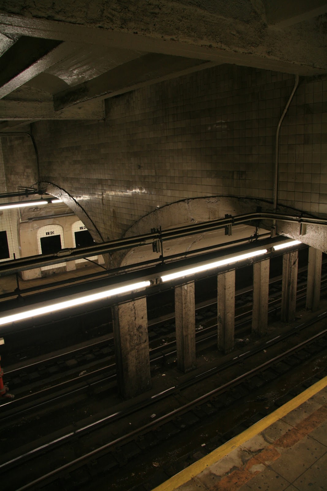 Photo of 190 St in New York City, New York, United States - 10 Picture of Point of interest, Establishment, Transit station, Subway station