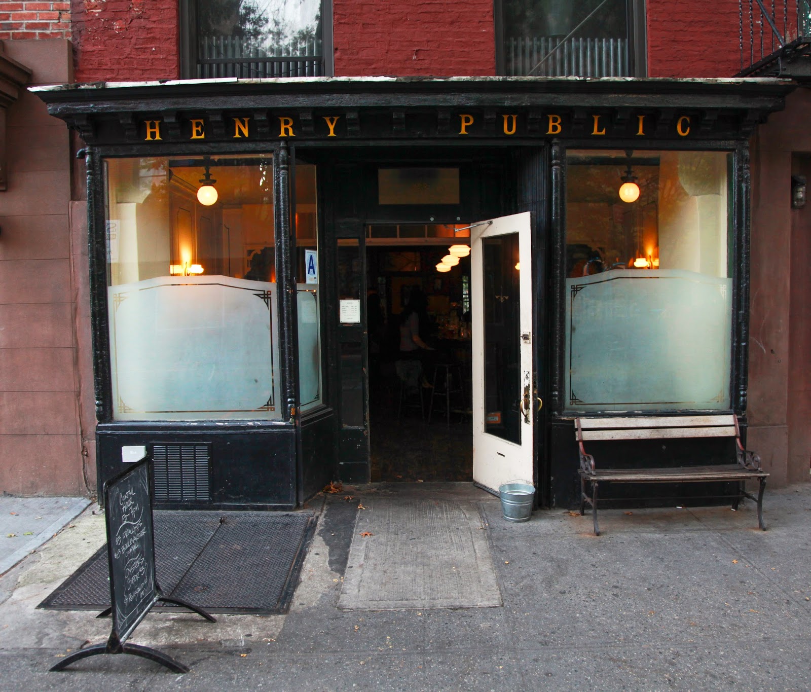 Photo of Henry Public in Brooklyn City, New York, United States - 3 Picture of Restaurant, Food, Point of interest, Establishment, Bar