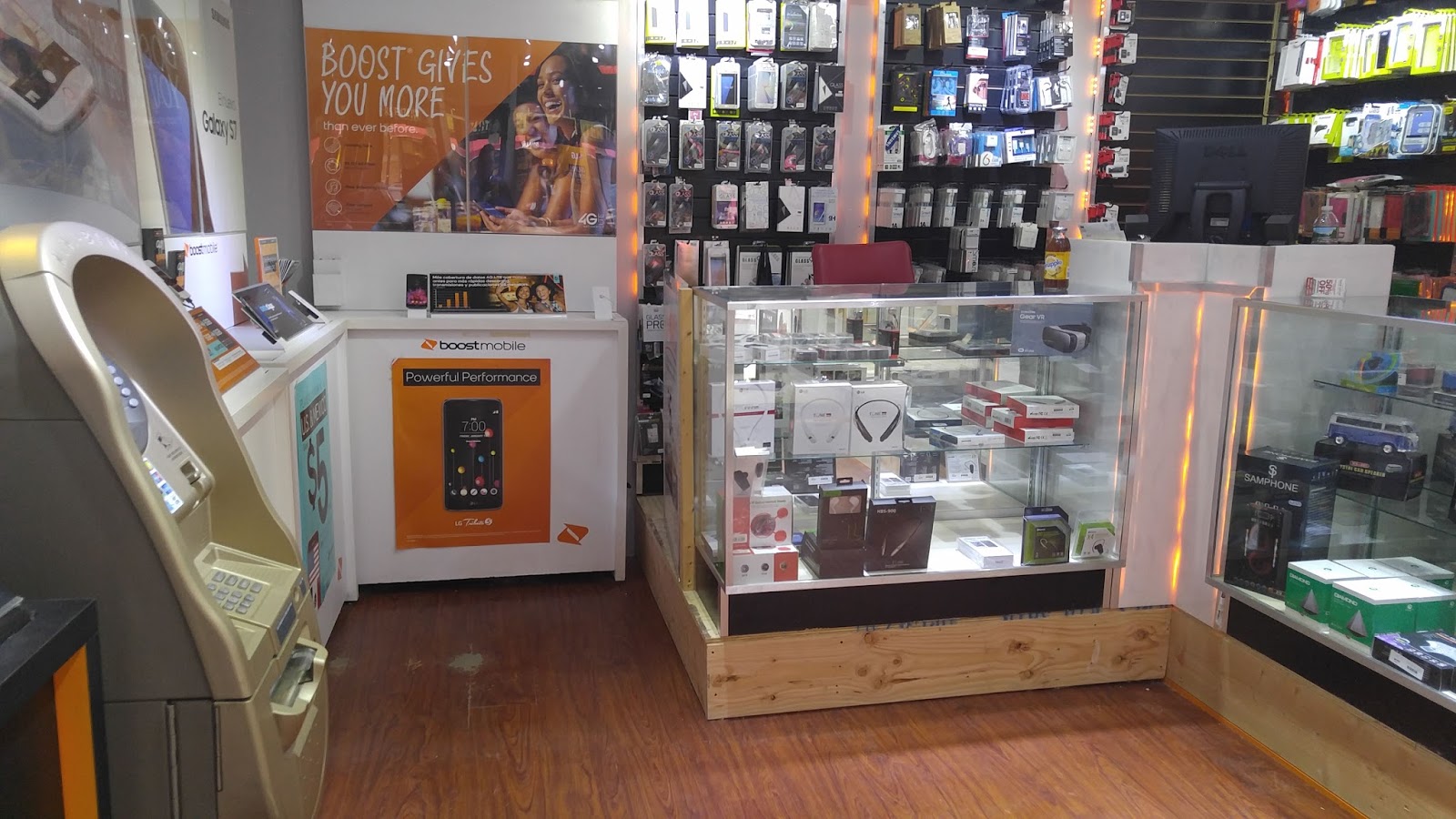 Photo of Boost Mobile Store by Quick Cellular in Bronx City, New York, United States - 3 Picture of Point of interest, Establishment