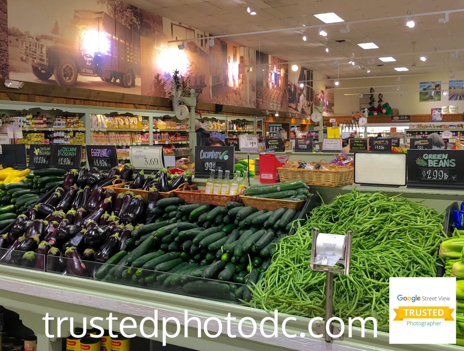 Photo of Dearborn Market in Holmdel City, New Jersey, United States - 2 Picture of Food, Point of interest, Establishment, Store, Grocery or supermarket, Bakery
