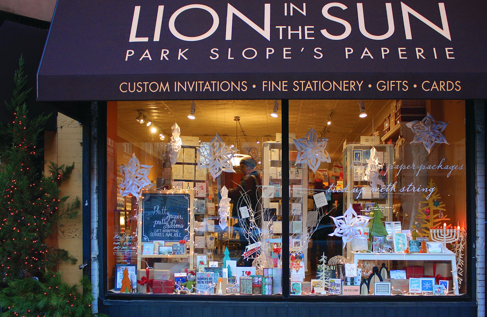 Photo of Lion in the Sun of Park Slope in Brooklyn City, New York, United States - 1 Picture of Point of interest, Establishment, Store