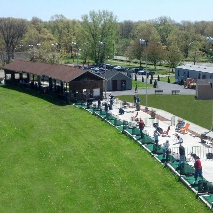 Photo of Turtle Cove Golf Center in Bronx City, New York, United States - 2 Picture of Restaurant, Food, Point of interest, Establishment, Health