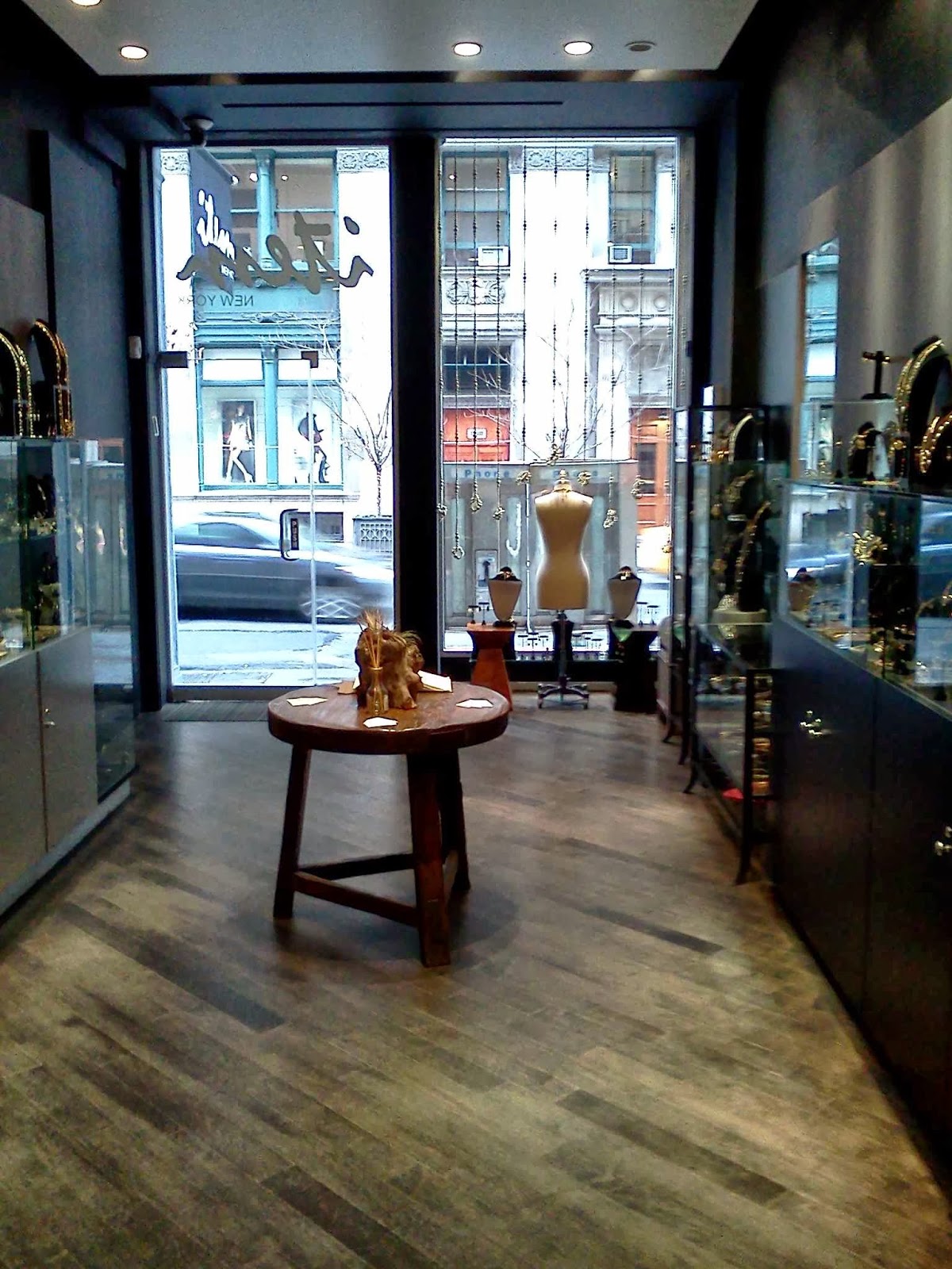 Photo of Item in New York City, New York, United States - 1 Picture of Point of interest, Establishment, Store, Jewelry store
