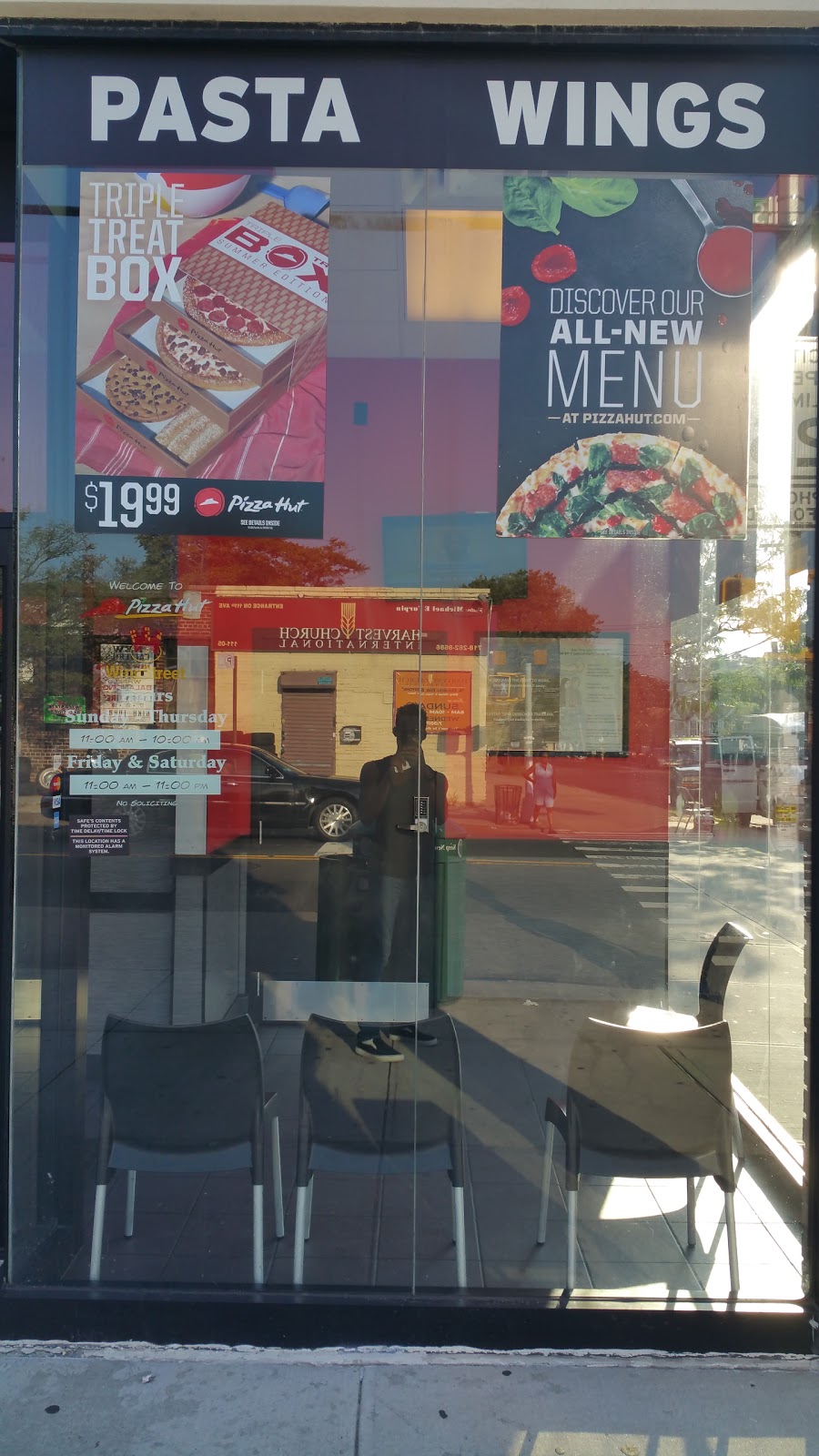 Photo of Pizza Hut in Queens City, New York, United States - 1 Picture of Restaurant, Food, Point of interest, Establishment, Meal takeaway, Meal delivery