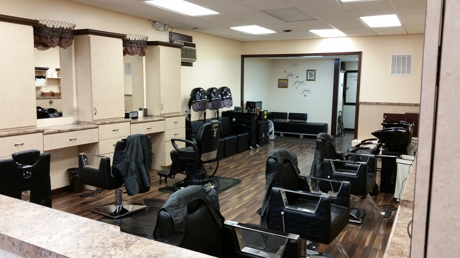 Photo of Vanity Perfections in Rahway City, New Jersey, United States - 2 Picture of Point of interest, Establishment, Hair care