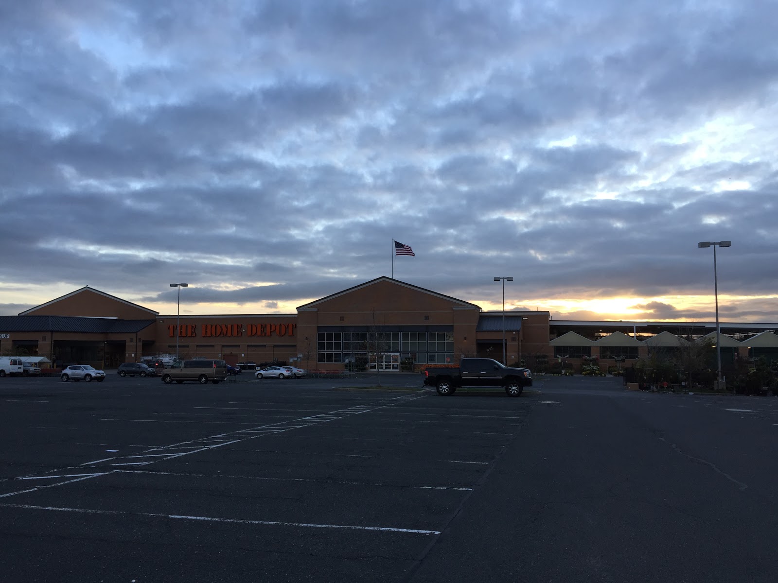 Photo of The Home Depot in Staten Island City, New York, United States - 3 Picture of Point of interest, Establishment, Store, Home goods store, Furniture store, Hardware store