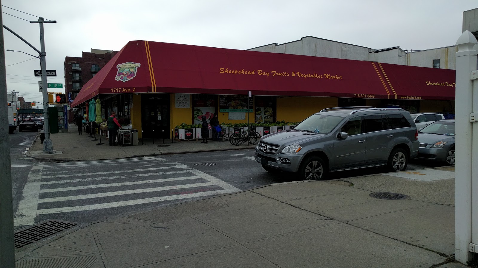 Photo of Sheepshead Bay Fruits & Vegetables Market in Kings County City, New York, United States - 2 Picture of Food, Point of interest, Establishment, Store, Grocery or supermarket