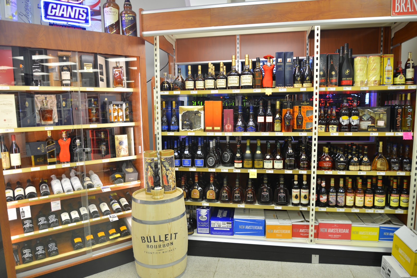 Photo of GREENSTREET WINE&LIQUOR in Iselin City, New Jersey, United States - 7 Picture of Point of interest, Establishment, Store, Liquor store