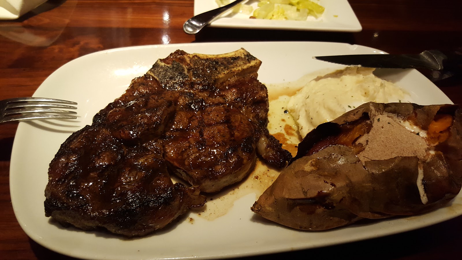 Photo of LongHorn Steakhouse in Yonkers City, New York, United States - 3 Picture of Restaurant, Food, Point of interest, Establishment