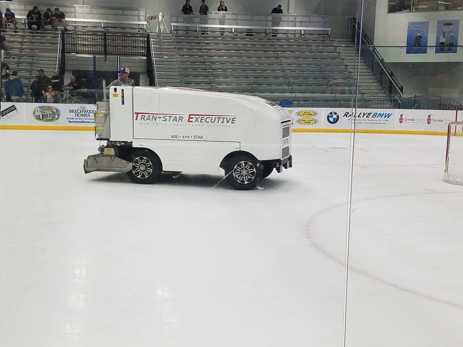 Photo of Twin Rinks Ice Center at Eisenhower Park in East Meadow City, New York, United States - 3 Picture of Point of interest, Establishment