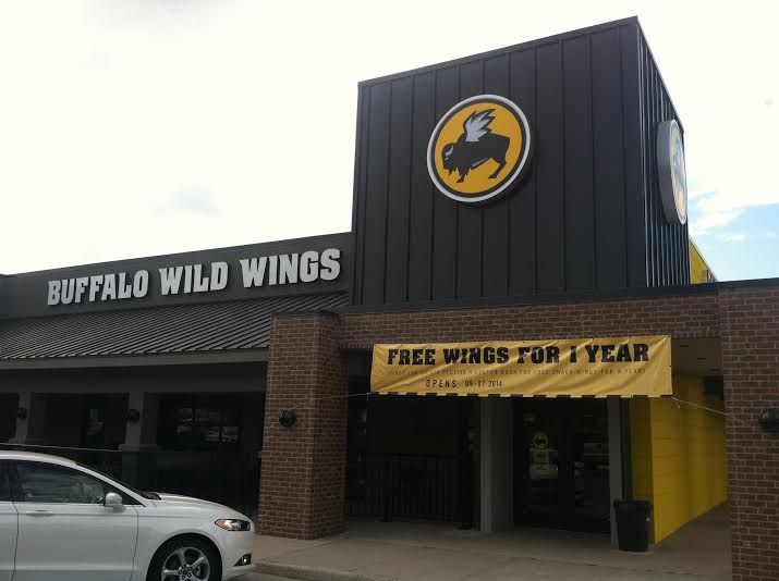 Photo of Buffalo Wild Wings in Iselin City, New Jersey, United States - 1 Picture of Restaurant, Food, Point of interest, Establishment, Meal takeaway, Bar