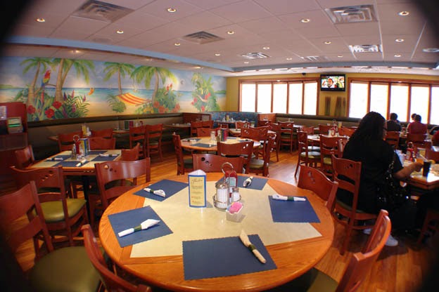 Photo of Tropicana Diner in Elizabeth City, New Jersey, United States - 2 Picture of Restaurant, Food, Point of interest, Establishment, Meal takeaway