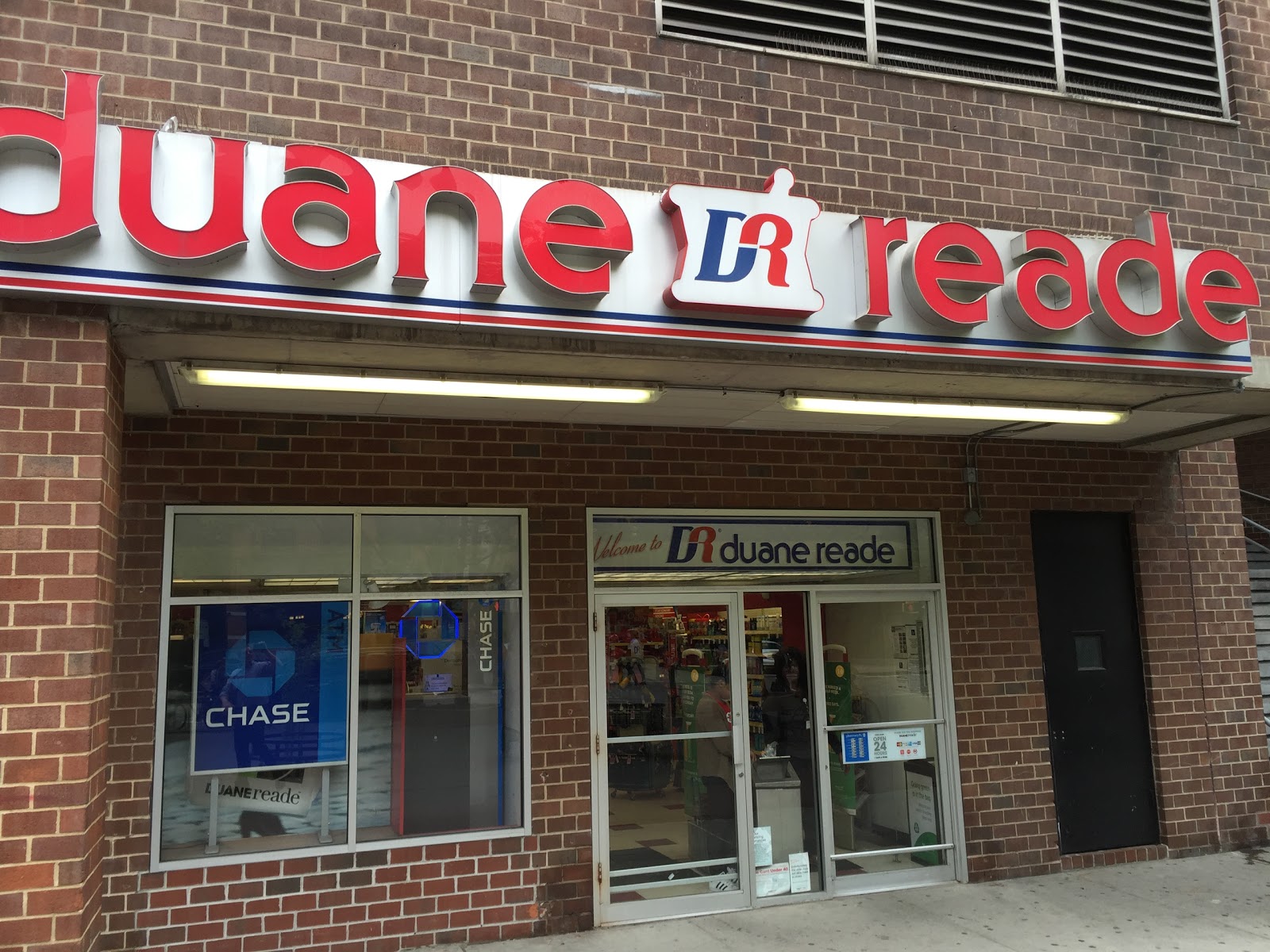 Photo of Duane Reade in New York City, New York, United States - 1 Picture of Food, Point of interest, Establishment, Store, Health, Convenience store, Home goods store, Clothing store, Electronics store