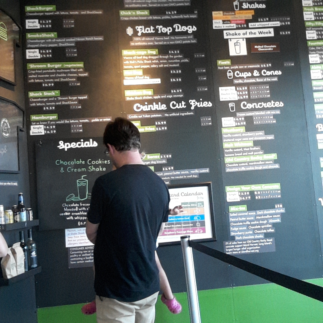 Photo of Shake Shack in Garden City, New York, United States - 7 Picture of Restaurant, Food, Point of interest, Establishment, Store, Meal takeaway