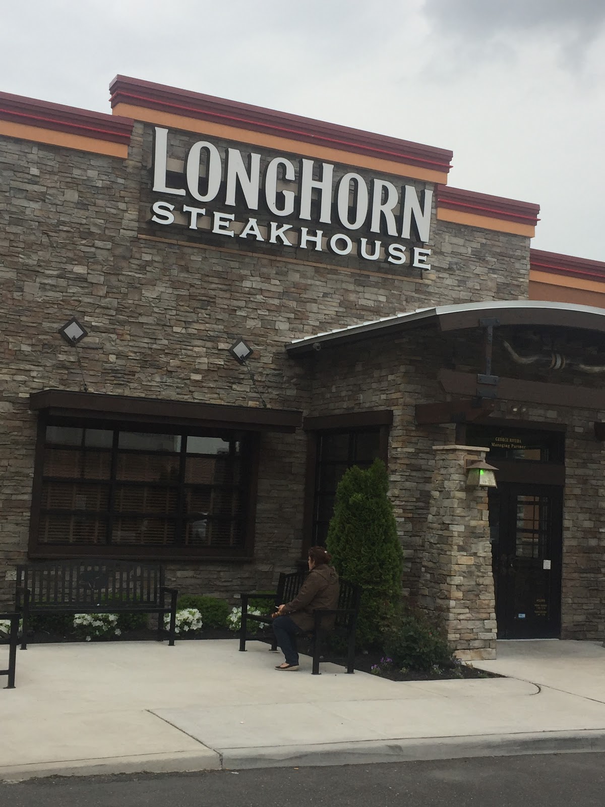 Photo of LongHorn Steakhouse in Queens City, New York, United States - 7 Picture of Restaurant, Food, Point of interest, Establishment