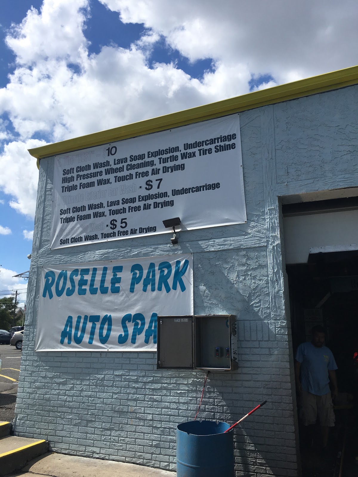 Photo of Roselle Park Auto Spa in Roselle Park City, New Jersey, United States - 2 Picture of Point of interest, Establishment, Car wash