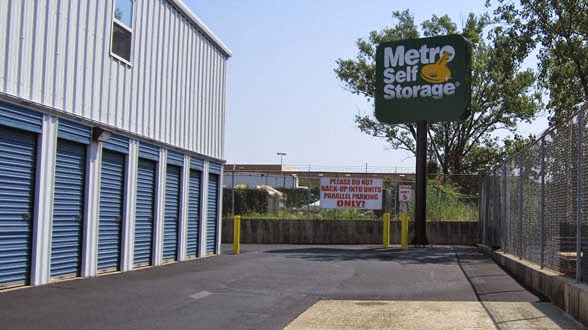 Photo of Metro Self Storage in Staten Island City, New York, United States - 4 Picture of Point of interest, Establishment, Store, Moving company, Storage